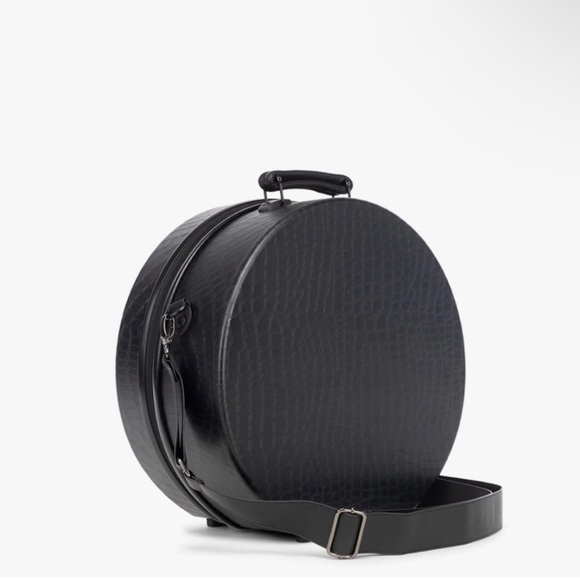 Calpak Handbags - NWT Black Calpak Travel Hat box in Black Faux Croc🖤🖤